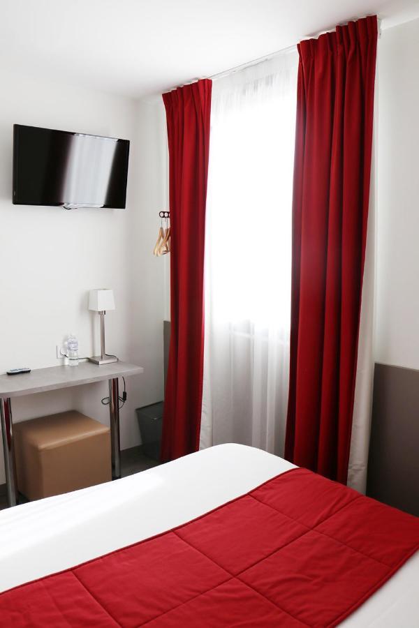 Le Quarré Hôtel Bistrot Bruguieres Esterno foto